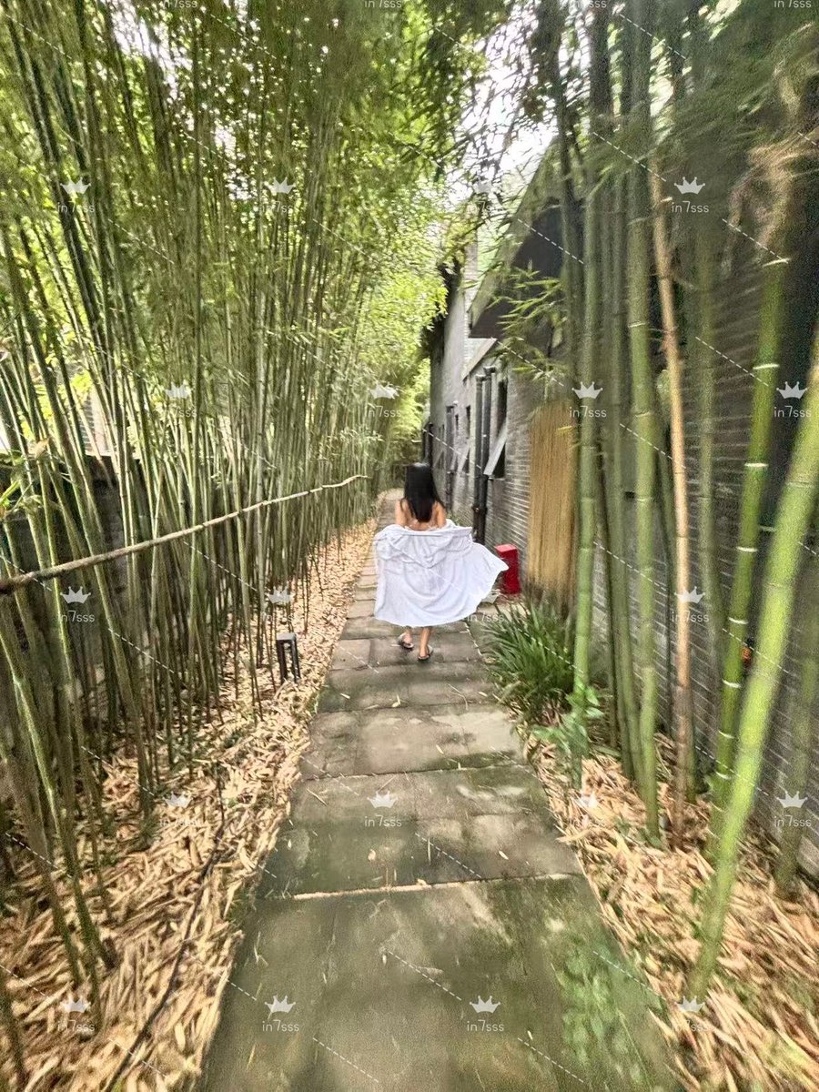 in7sssss's tweet photo. 女人也有贤者时间对吧？
本来和老婆商量去哪儿泡澡搓背，结果她说不想搓
我就说只泡不搓不如约个会按摩的单，让他给你来个带浴缸的房，又能泡澡又有人给你按摩 SPA
没想她同意了，我当时就兴奋地狠狠奖励了她
结果完事儿后就反悔了…
玩 x 总是只看不发，顺便分享一下上个月第一次露出
#淫妻 #单男 https://t.co/rnOul0ASlN
