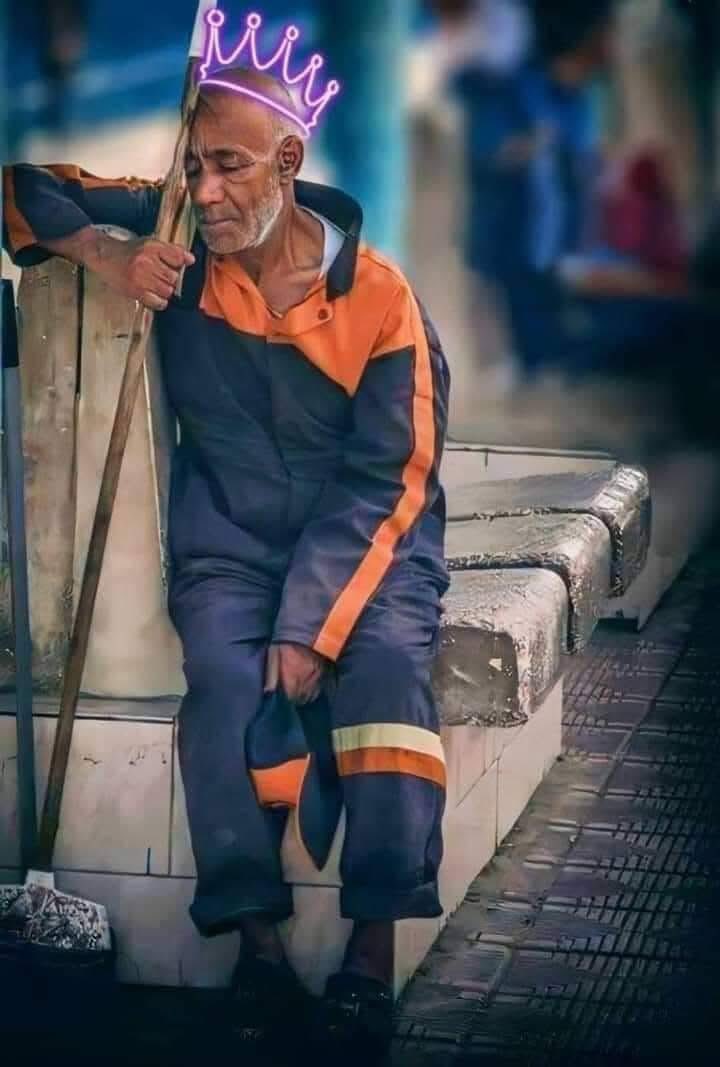 urfav70da's tweet photo. خادم القوم سيدهم 👑 https://t.co/X54VfhLW7W