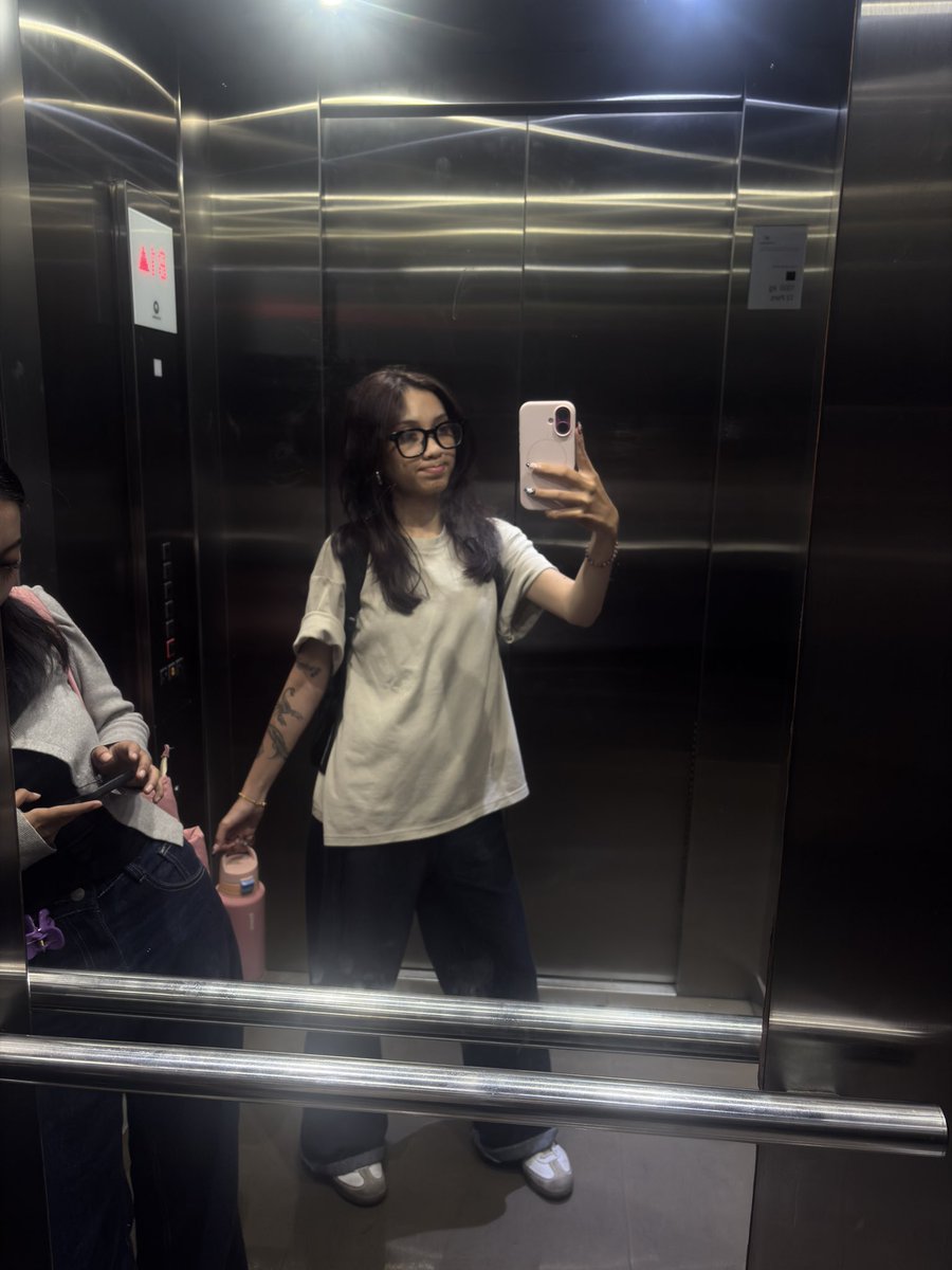 sapphicwl's tweet photo. ngampuzzzz https://t.co/hNOZW4YmqF