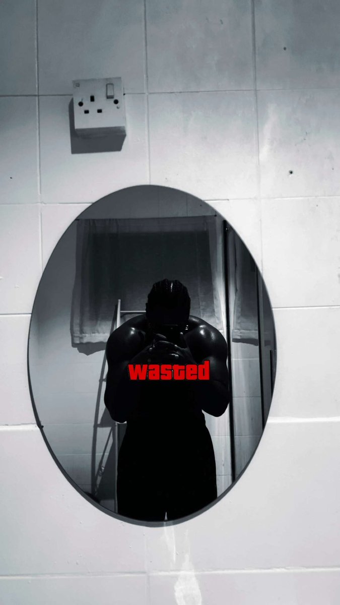 miell_e3's tweet photo. Luje benson is a fucking rapist and liar and is trying to spread false information about what he did and lie to people about the situation please stay away from him https://t.co/cQVLyiNVGH