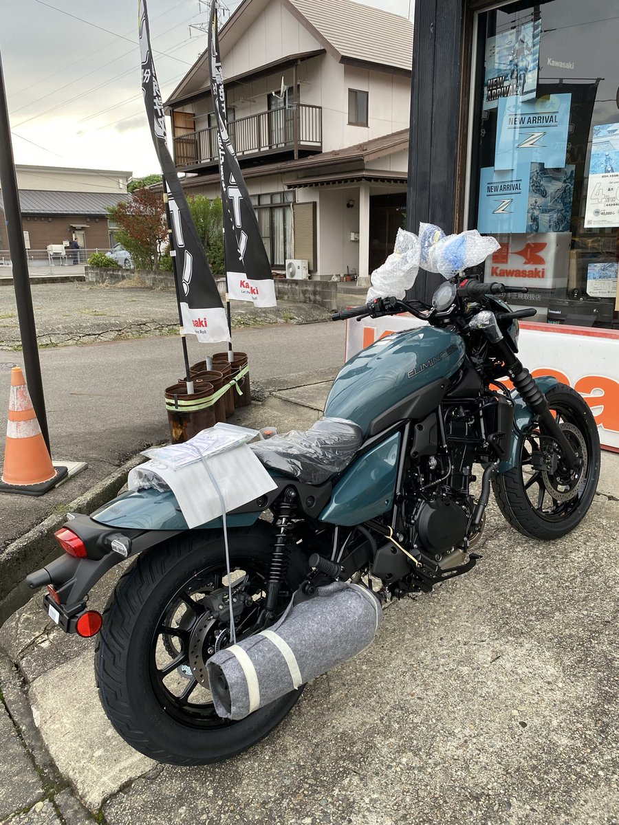 akagiringyo's tweet photo. 本日も2027モデルのエリミネーターSEが入荷して来ました〜長旅お疲れ様でした〜

#Ninja
#Ninja250
#エリミネーター
#2027モデル
#カワサキ正規取扱店
＃カワサキ
#カワサキ会津
#Kawasaki
#会津バイク
#続々入荷中
#ELIMINATOR
#ZX25R
#ZX4RR
#ZX25RR
#MEGUROs1
#KLX230
#KLX230DF
#即納
#新車販売
#K https://t.co/J6s0rRB5Ao