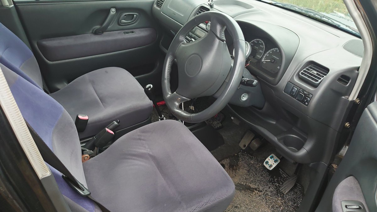 koinuma_auto's tweet photo. ワゴンRのターボ

解体に回すのもったいなくて保管してるけど、そろそろかな

欲しい人居ないよね？

ガラス割れちゃってる https://t.co/IPhQr1WXuW