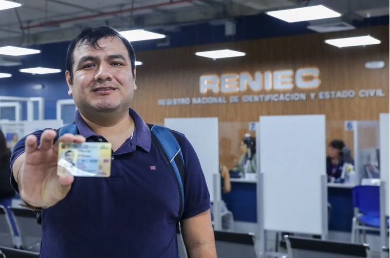 informanteperu's tweet photo. Reniec entregará DNI gratis desde hoy hasta el 4 de octubre: cuándo y dónde https://t.co/KqJ5CdvT6M https://t.co/D1iXWwoOPa