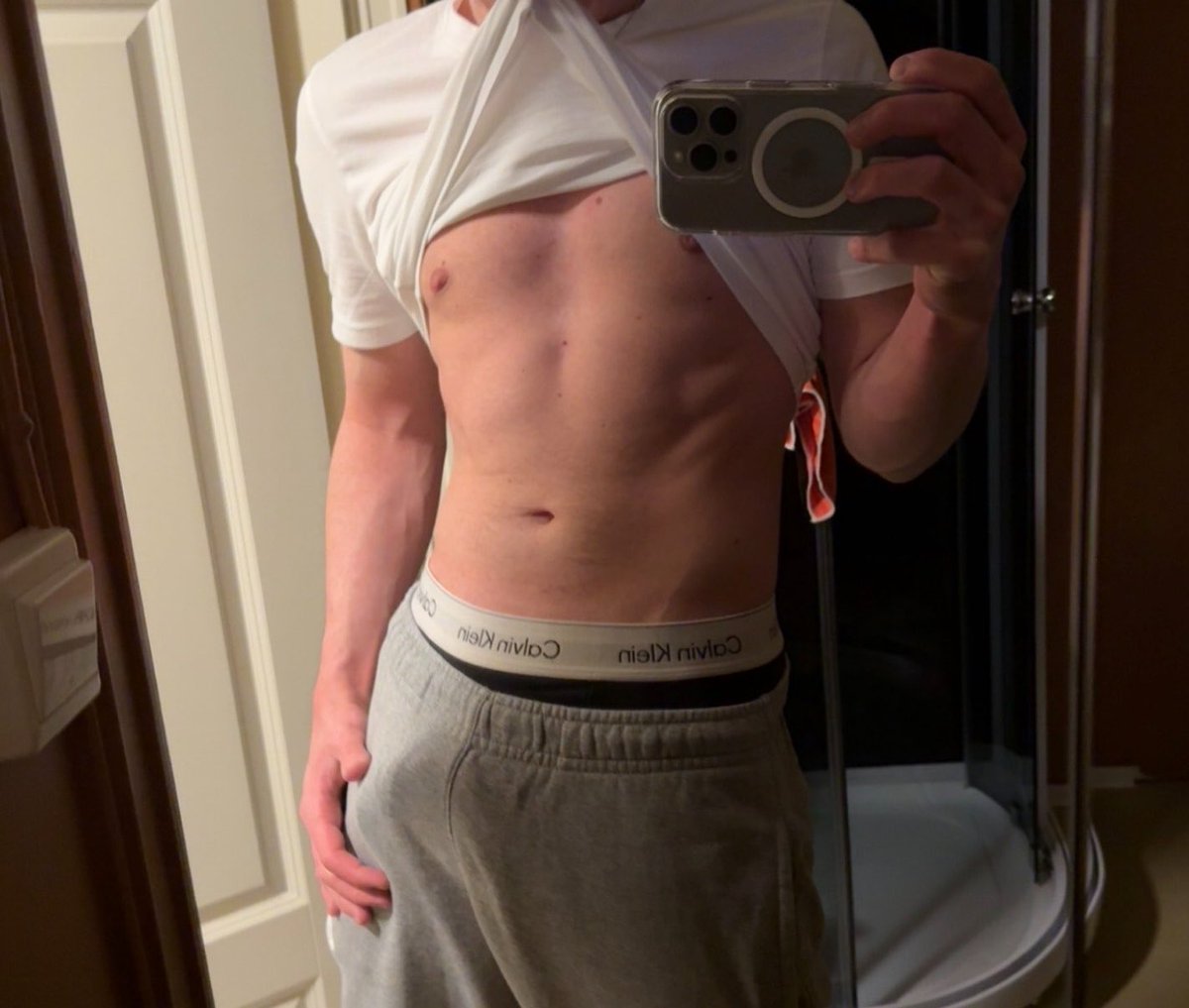 esoxluc1's tweet photo. first like gets a nut vid with sound on #nsfwtwt #nsfwtwtً https://t.co/GBkUyD7wfI
