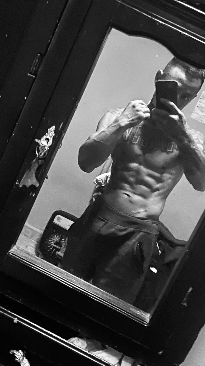 CarlosBarn79172's tweet photo. https://t.co/Kqa4t8M8NW