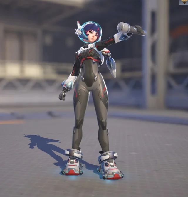 sorianpng's tweet photo. lista de coisas que o overwatch parou de fazer porque descobriu que pode cobrar ainda mais caro se cobrar separado:
- skins de arma
- skins com falas especiais
- emotes universais https://t.co/3DiJcNOsUc