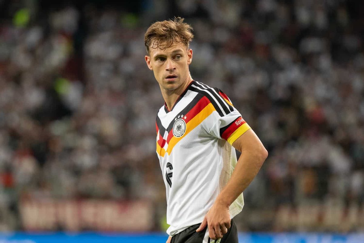 FCBinsideEN's tweet photo. 🚨🇩🇪 | Lothar Matthäus: “Why doesn’t Kimmich play the way he does in Munich?” https://t.co/c3aI0ii8wE