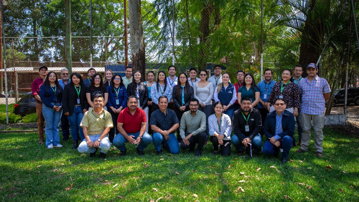 gfoi_forest's tweet photo. 🇬🇹 Guatemala is showing what it takes to build a national forest monitoring system that lasts.

At the latest workshop led by @CONAPgt, institutions agreed on 5 forest information priorities, from land cover to early deforestation warnings.

Read more 👉 https://t.co/2Eg00dxubW https://t.co/ndClJUGkfv