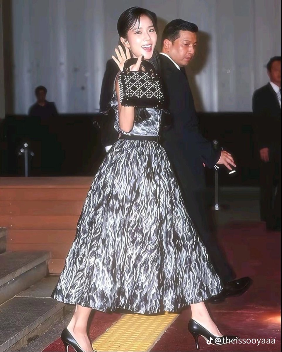 sooysaturnity's tweet photo. Dior’s princess is still here. The impact, the recognition, the legacy — none of it can be replicated https://t.co/rff1aOCSQn