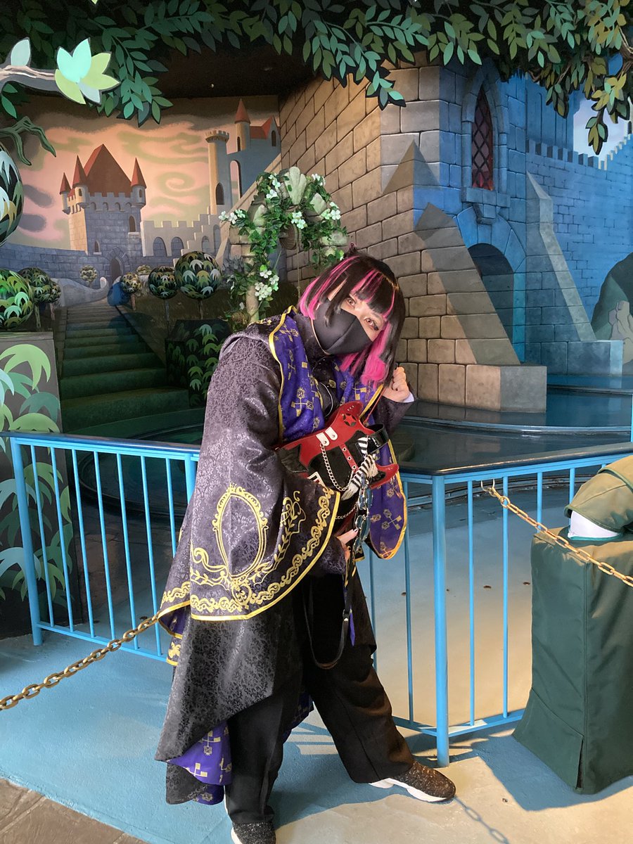 0s2g0r6's tweet photo. 9/28🏰ありがとうございました！
1人インパで色んな方に撮影していただき、感謝しきれません！
一部ですが公開させていただきます！
感謝を込めて…(  ᷄ᾥ ᷅ ︎🫶🏻)𝑩𝑰𝑮 𝑳𝑶𝑽𝑬______
#Dハロ仮装2026 https://t.co/y4cE89AVNd