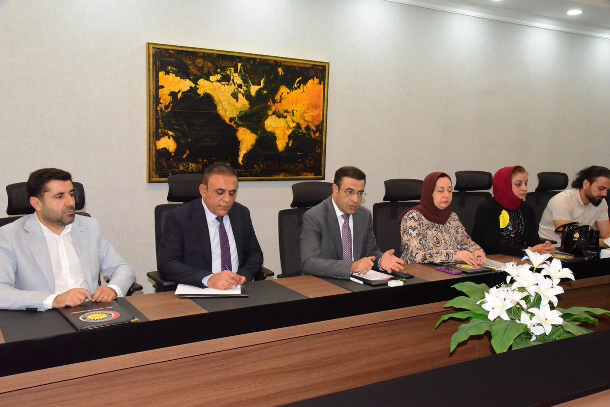 WHOIraq's tweet photo. نوێنەری رێکخراوی تەندروستی جیهانی لە عێراق، د. جەمیلە راعیبی، لەگەڵ د. دلۆڤان محەمەد فاتح جەلال، بەڕێوەبەری گشتی تەندروستی هەولێر، و تیمی تەکنیکی بەڕێوەبەرایەتی گشتی تەندروستی هەولێر کۆبووەوە، بۆ گفتوگۆکردن لەسەر ئەولەویاتە تەندروستییەکان و دیاریکردنی دەرفەتەکان بۆ بەهێزکردنی هەماهەنگی و هاوکاریی هاوبەش.

گفتوگۆکان سەرنجیان خستە سەر بەهێزکردنی وەڵامدانەوەی پێویست بەرامبەر بە حاڵەتەکانی سورێژە و بەرزکردنەوەی رێژەی پێکوتانی منداڵان، پەرەپێدانی خزمەتگوزارییە یەکگرتووەکانی چاودێریی بنکە تەندروستیەکان، لەوانە خزمەتگوزارییەکانی تەندروستی دەروونی، هەروەها بەهێزکردنی سیستەمەکانی زانیاریی تەندروستی و بەکارهێنانی داتاکان لەسەر بنامایەکی ستراتیژیی. لە هەمان کاتدا، گفتوگۆ لەسەر رێبازە بەردەوامەکان بۆ فراوانکردنی خزمەتگوزارییەکانی پێکوتان و گەیشتن بە کۆمەڵگەکان لە ڕێگەی دابەشکردنی ئەرکەکانەوە کرا.

التقت ممثلة منظمة الصحة العالمية في العراق، الدكتورة جميلة الراعبي، بالدكتور دلوفان محمد فاتح جلال، المدير العام لصحة أربيل، والفريق الفني في دائرة الصحة، لمناقشة الأولويات الصحية وتحديد فرص تعزيز التعاون المشترك.

وتركزت المناقشات على تعزيز الاستجابة لحالات الحصبة ورفع التغطية بالتحصين، وتطوير خدمات الرعاية الصحية الأولية المتكاملة، بما في ذلك خدمات الصحة النفسية، وتعزيز نظم المعلومات الصحية والاستخدام الاستراتيجي لبيانات نظام HeRAMS، إلى جانب استكشاف نهج مستدامة لتوسيع نطاق خدمات التحصين والوصول إلى المجتمعات من خلال تقاسم المهام.

WHO Representative in Iraq, Dr Jamela Al-Raiby, met with Dr Dilovan Mohammed Fatih Jalal, Director General of Health in Erbil, and the Directorate’s technical team to discuss health priorities and identify opportunities to strengthen collaboration.

Discussions focused on strengthening the response to measles cases and increasing immunization coverage; advancing integrated primary health care services, including mental health services; strengthening health information systems and the strategic use of HeRAMS data; and exploring sustainable approaches to expand immunization services and reach communities through task sharing.