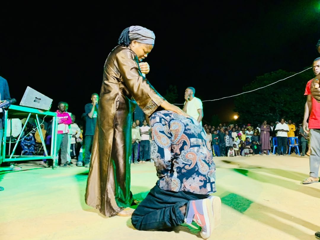 RurlMissionry's tweet photo. As the Crusade  was ON he came  out and say MA I NEED JESUS 
OCTOBER 2_4 2026  Jos crusade LOADING 

Satan do your Worst,
But be rest Assure that I am being taken by the LORD https://t.co/AEJR1K78F6