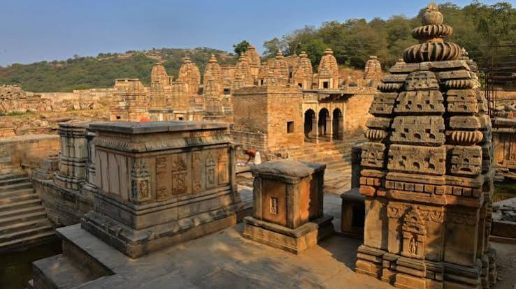TathyaWani's tweet photo. UNESCO की टेंटेटिव लिस्ट में MP के 4 और ऐतिहासिक स्थल शामिल, प्रदेश की सूची में अब 19 नाम
https://t.co/8dmY0MZIRA
#UNESCO #TENTIVELIST #MP #FOURNAME https://t.co/agaJrQxrbq