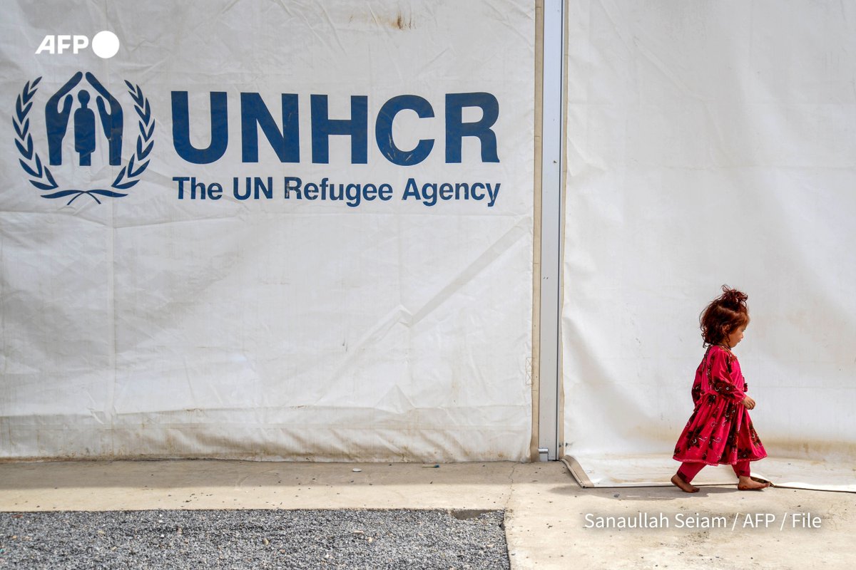 AFP's tweet photo. 8.3 million refugees and other forcibly displaced people face losing vital assistance from UNHCR due to severe funding cuts, warns UN

https://t.co/PofwXAHjqk https://t.co/A2WWGhTWlt