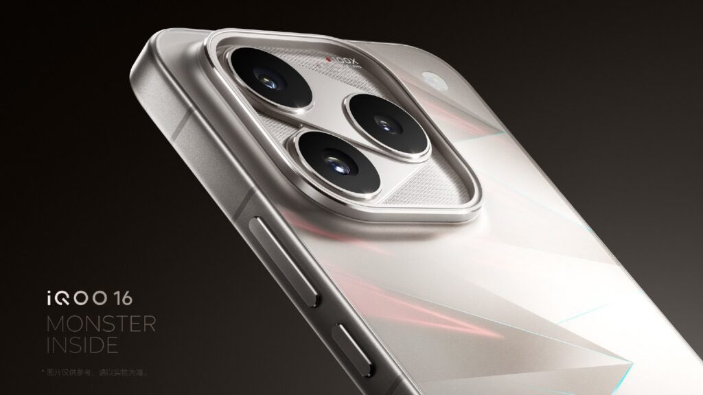 pentolgadget's tweet photo. An Epic Sci-Fi Introduction to iQOO 16.

Hari ini, 29 September, 19.00 waktu China (18.00 WIB), iQOO 16 resmi meluncur di China.

• 2K 165Hz Samsung M16
• Snapdragon 8 Elite Extreme Gen 6
• 8.400mAh + 100W
• Triple 50MP 📸
• Main 50MP 1/1.3”
• Sony Super Periscope 50MP
• CIPA 5.5-axis stabilization
• 500Hz touch sampling
• 2.800 nits global / 10.000 nits local
• IP68 + IP69
• 3D ultrasonic fingerprint

Desainnya juga beda Tomorrow’s Porthole, mechanical-arm camera, plus holographic finish.

Kita lihat iQOO 16 sebenarnya segila apa. 

#iQOO16 #iQOO #Snapdragon #GamingPhone #Gadget #PentolGadget