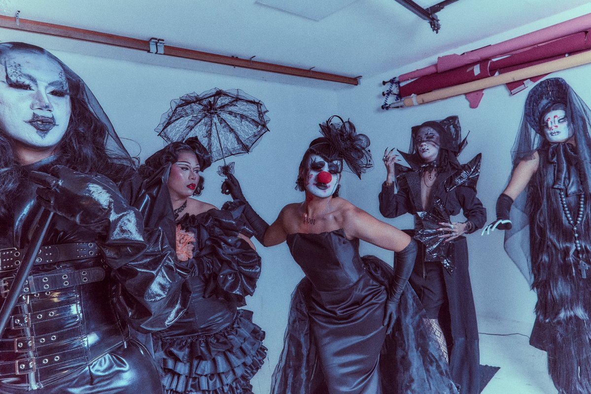 antehxbayotic's tweet photo. when death becomes her 🕷️🥀🐦⬛
#drag #dragula #antehbayotic https://t.co/nfUSF9wANW