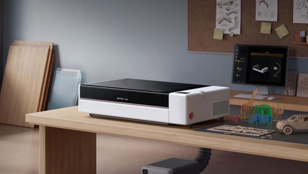 sunstella_3d's tweet photo. ＼予約販売開始！✨／

🎋 Bambu Lab「R1」CO₂レーザー加工機が登場！

👀 注目ポイント
⭐︎55W CO₂レーザー搭載
⭐︎ 透明アクリルの切断に対応
⭐︎加工エリア 600 × 300mm
⭐︎レーザー軸の自動校正＆振動補正機能を搭載

ものづくりの可能性を広げる新モデル「R1」🔥

予約ページはツリーから👇 https://t.co/YcT3jOD20U