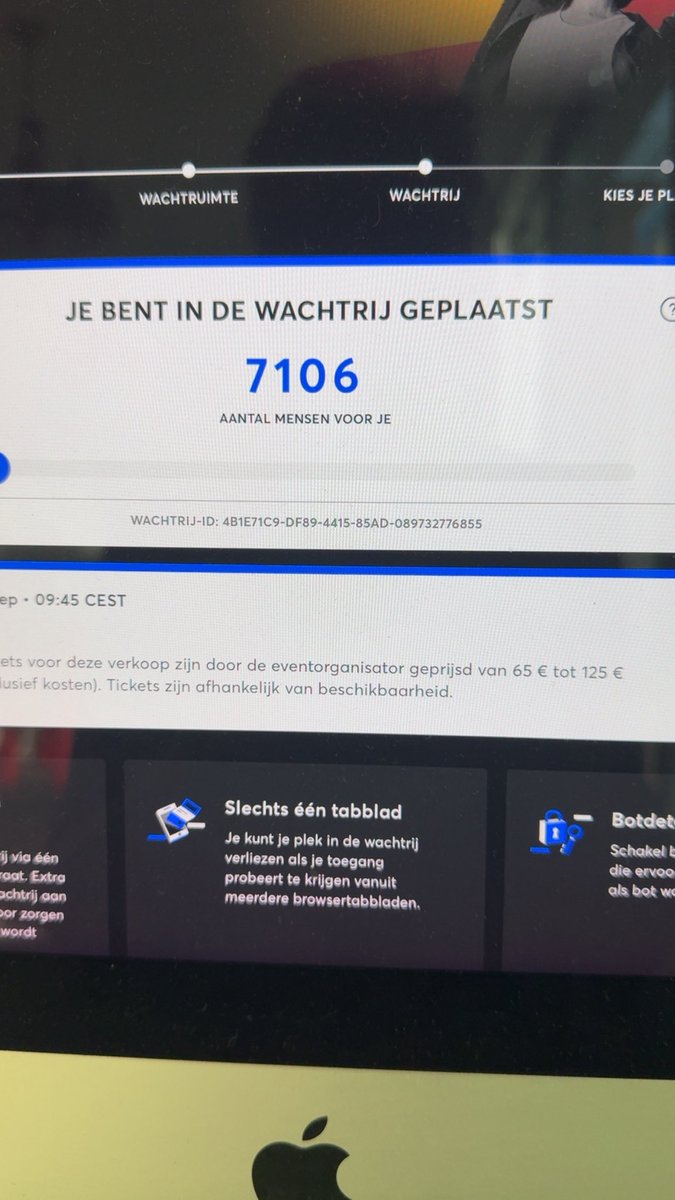 DoryvanZanten's tweet photo. Mmm in de rij voor tickets voor #clouseau dacht lekker makkelijk in de voorverkoop maar dat denken er meer https://t.co/piFYM0TYh7