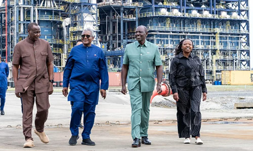 kenyaaxis's tweet photo. #Dangote Group says a #Kenyan court ruling will not halt the groundbreaking of its planned 700,000-bpd refinery in Lamu. The land rights dispute may affect some on-site activities, but the company says the project launch will proceed as scheduled. https://t.co/tGxhe7Wlcs