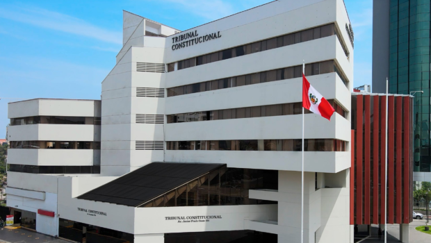 informanteperu's tweet photo. TC ordena al Hospital Militar realizar evaluación médica a sargento segundo hospitalizado en 1987 https://t.co/3oWMv6fKMn https://t.co/gxHEgPporp