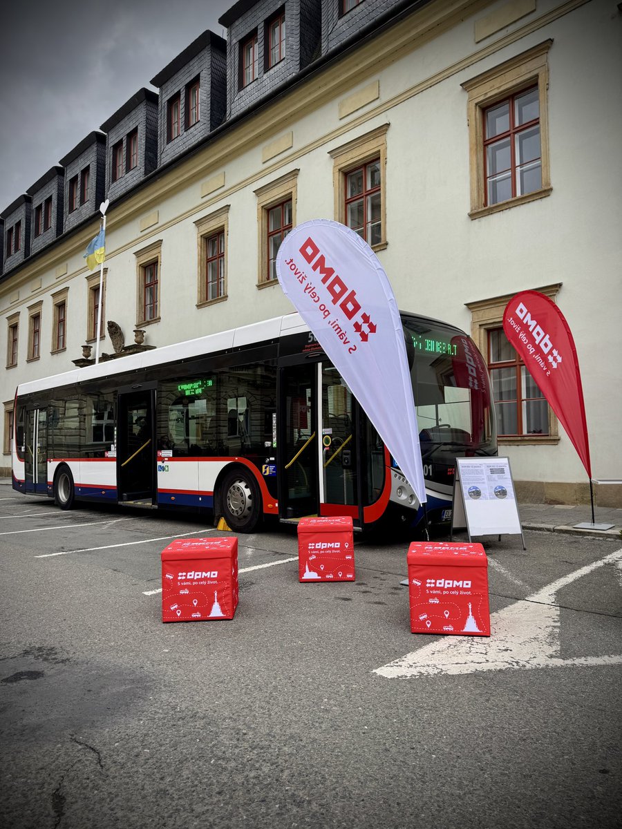 DPMO_official's tweet photo. Minulý týden jsme byli součástí @evropskytydenmobility s našim elektrobusem!🚌
.
.
.
#dpmo #svamipocelyzivot #elektrobus #olomouc https://t.co/Dlksr2jsZo