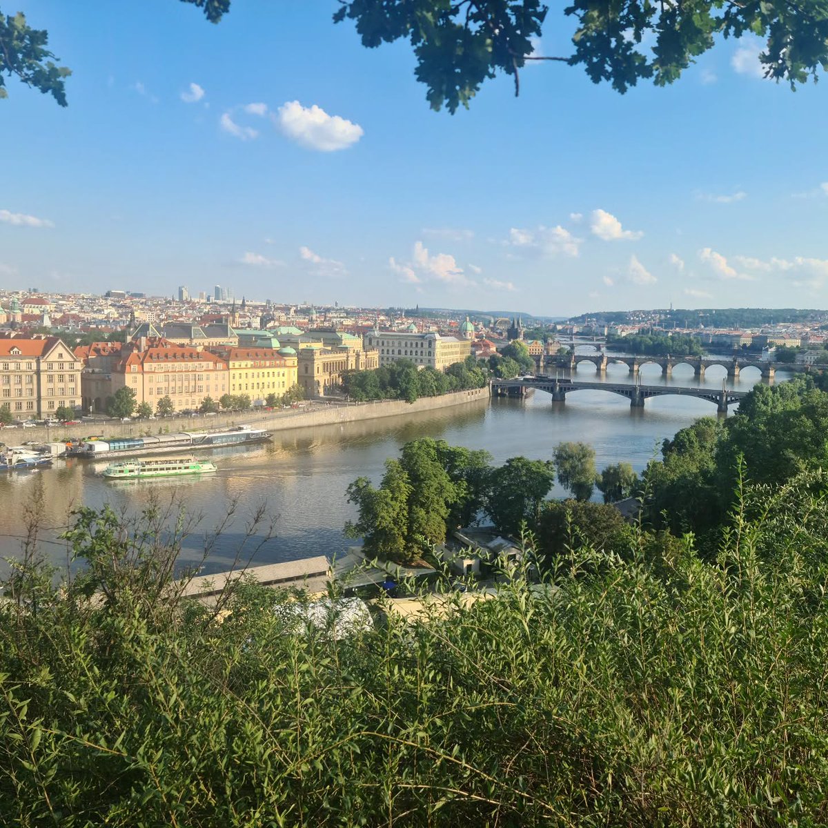 thayssilva46's tweet photo. Views in Prague, Czechia... #PragueViews
#WanderEurope
#CzechiaTravel
#CityscapeLovers
#RoamTheWorld https://t.co/O2MlYLyI5P