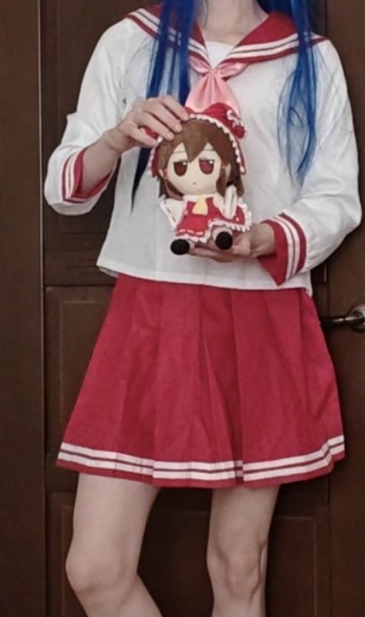 Dolbaeb4ikDebik's tweet photo. I need to lose weight look how fat my legs are https://t.co/9bZAsBgGi0