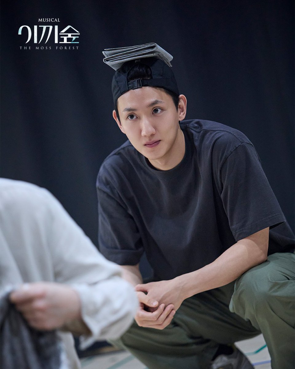_LIVECONNECTION's tweet photo. #뮤지컬 [#이끼숲] 

이끼숲을 만나기까지 D-2,
연습사진 공개🌿

마르코 | 홍승안
소마 | 강연정
유오 | 이주순
의주 | 이혜진

-
𝟐𝟎𝟐𝟔.𝟏𝟎.𝟎𝟏 - 𝟏𝟐.𝟏𝟑
백암아트홀 https://t.co/ff7B6hiytp