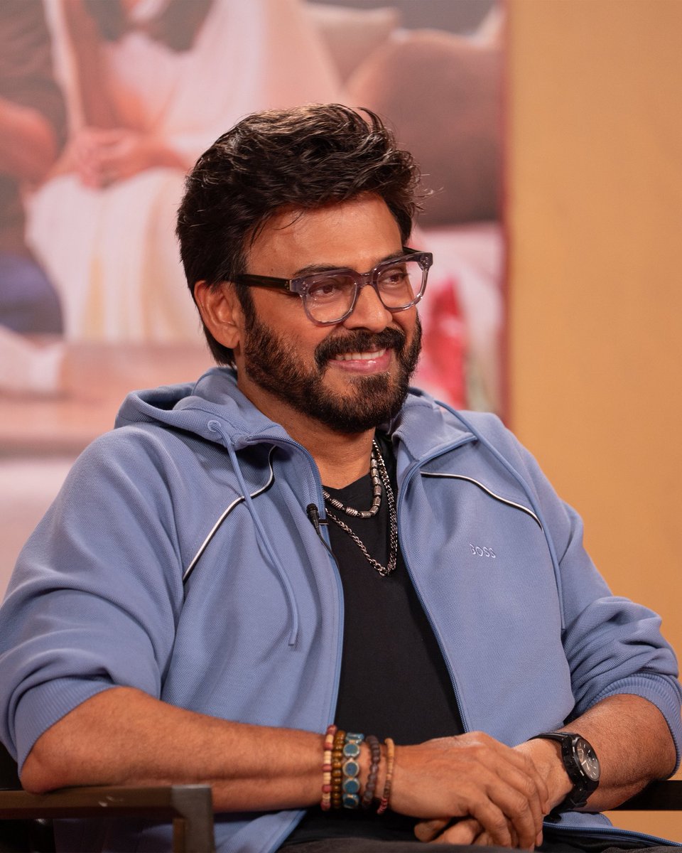 haarikahassine's tweet photo. Fun, laughter and some interesting conversations coming your way with @VenkyMama, #Trivikram & @SrinidhiShetty7! ❤️‍🔥

FULL INTERVIEW DROPS TODAY! 👀

Promo – https://t.co/OSs5cxdW6R

#AadarshaKutumbam in theatres worldwide from OCTOBER 9th! 💥💥

#AK47 | #AK47OnOct9th | #Venky77 | #VenkateshXTrivikram