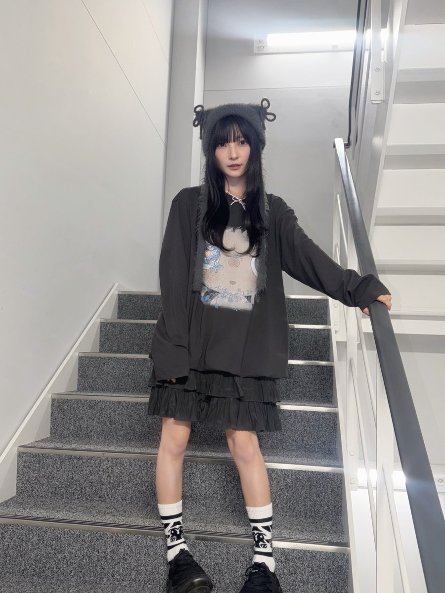 shioringt's tweet photo. 𝗓͟𝗈͟𝗈͟𝗆͟ 𝗂͟𝗇͟, 𝗓͟𝗈͟𝗈͟𝗆͟ 𝗈͟𝗎͟𝗍͟! ☁️🎐 stairway to a place called heaven on earth! and what’s that exactly? *thinking* ummm yep! a place you got to chat with this black nyanyaaa ᓚ₍⑅^..^₎♡ would you want a free ticket there? ⋆˚꩜｡⋆₊⊹ https://t.co/tpBNgKjfXc