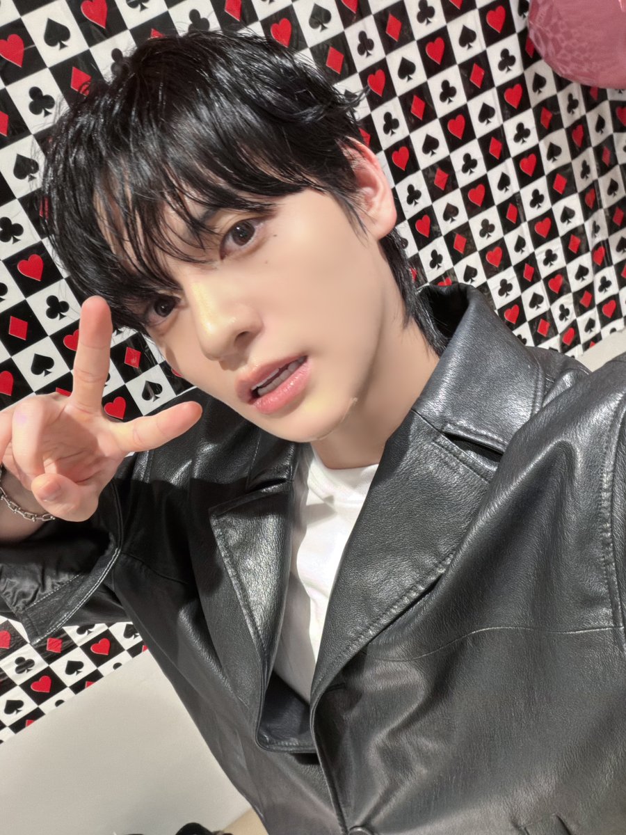 nSSign_official's tweet photo. [ #성윤 ] 💚💜

#엔싸인 #nSSign #エンサイン
#SUNGYUN https://t.co/aTiFS0fQCx