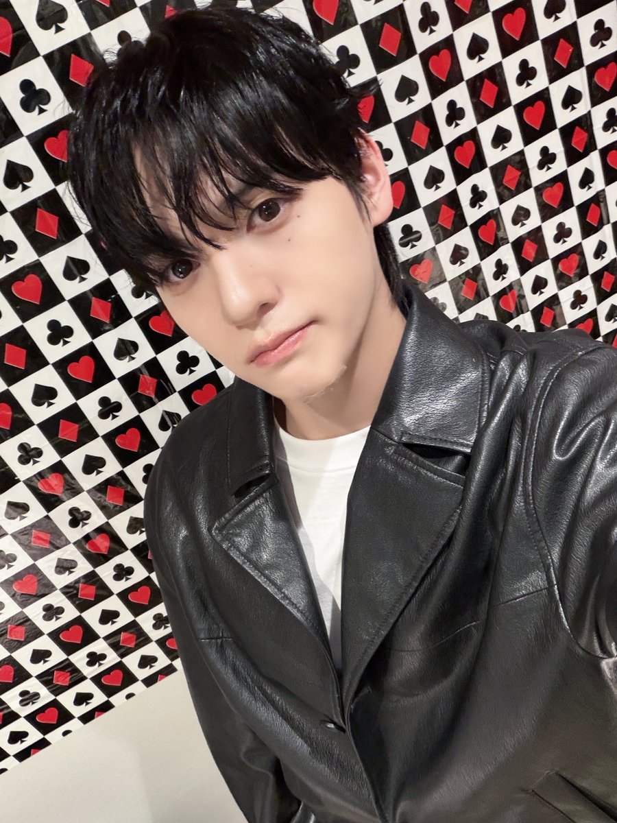 nSSign_official's tweet photo. [ #성윤 ] 💚💜

#엔싸인 #nSSign #エンサイン
#SUNGYUN https://t.co/aTiFS0fQCx