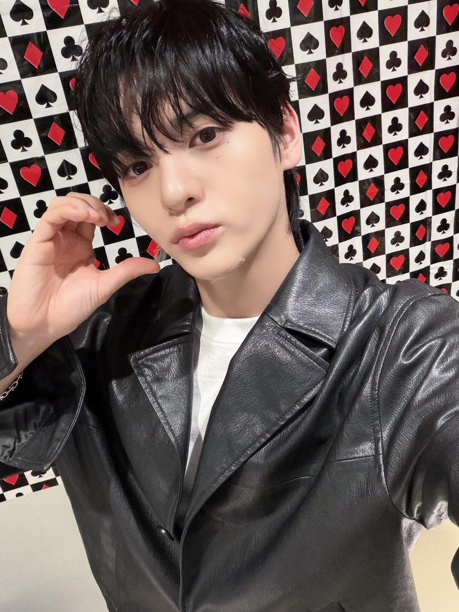 nSSign_official's tweet photo. [ #성윤 ] 💚💜

#엔싸인 #nSSign #エンサイン
#SUNGYUN https://t.co/aTiFS0fQCx