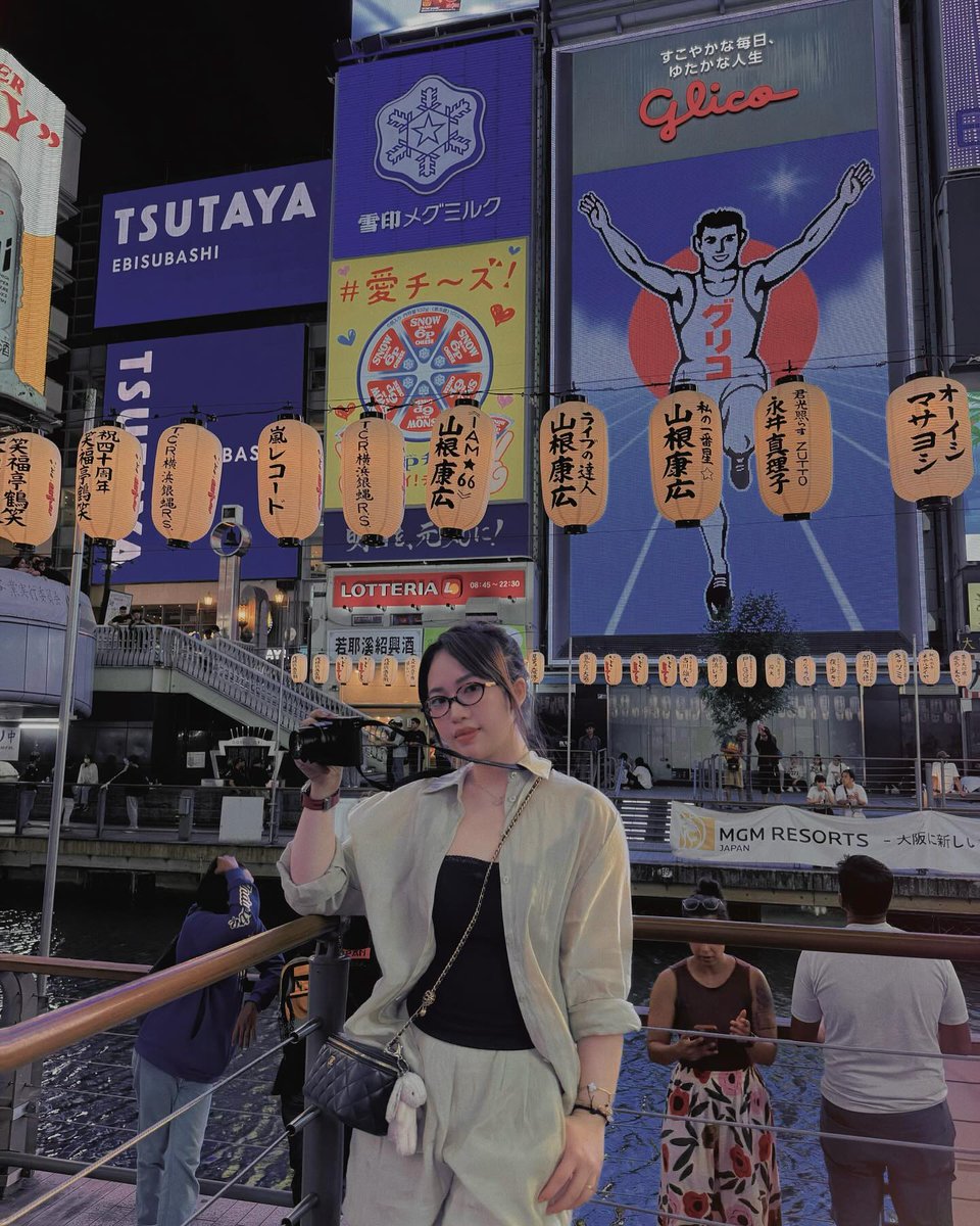 hiplikeyou's tweet photo. 週末は家でゆっくり派ですか、それとも外に出かける派ですか。みんなはどう感じる？ 🌙
iNuar https://t.co/ZLY8IgrGVd