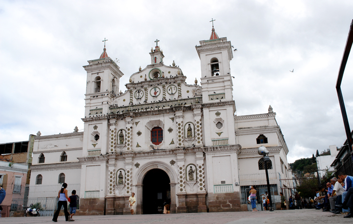 javierleoncio49's tweet photo. El 29 de septiembre de 1578, hoy hace 448 años, los españoles fundaron en la Nueva España, la ciudad de Real de Minas de San Miguel de Tegucigalpa. @hondurastips,@canaturh504,@diarioelheraldo,@UNAHoficial,@HCHTelevDigital,@hondurasnespana,@EmbEspHonduras,#TEGUCIGALPA,#Honduras https://t.co/JLwG6W6ESN