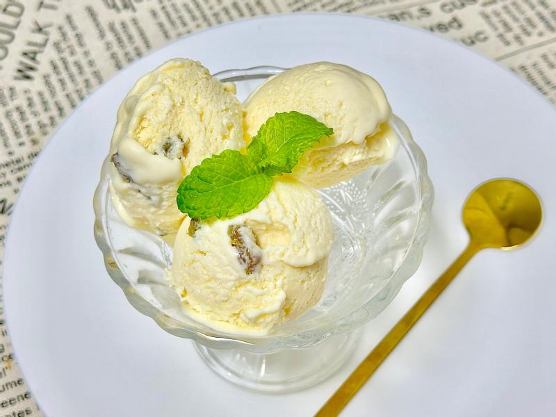 SherikaLosada's tweet photo. Hoy compartimos un helado de vainilla bajo el sol de la tarde, su mano en la mía y la felicidad en cada bocadito. ， https://t.co/M23fpb4YRR