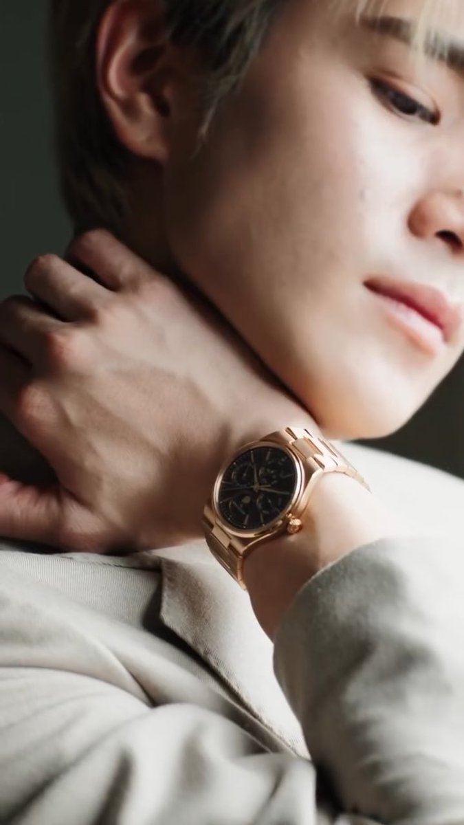nongsiii's tweet photo. Hmmmm #JaegerLeCoultre 👀✨ https://t.co/TAqPdUcE47