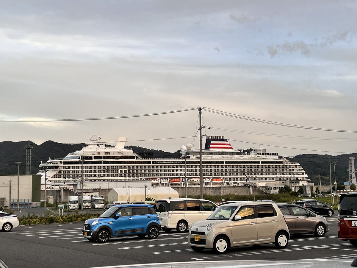 floyd4565's tweet photo. こんなの乗って旅行してみたいもんだ🫨 https://t.co/hgm344EIFM