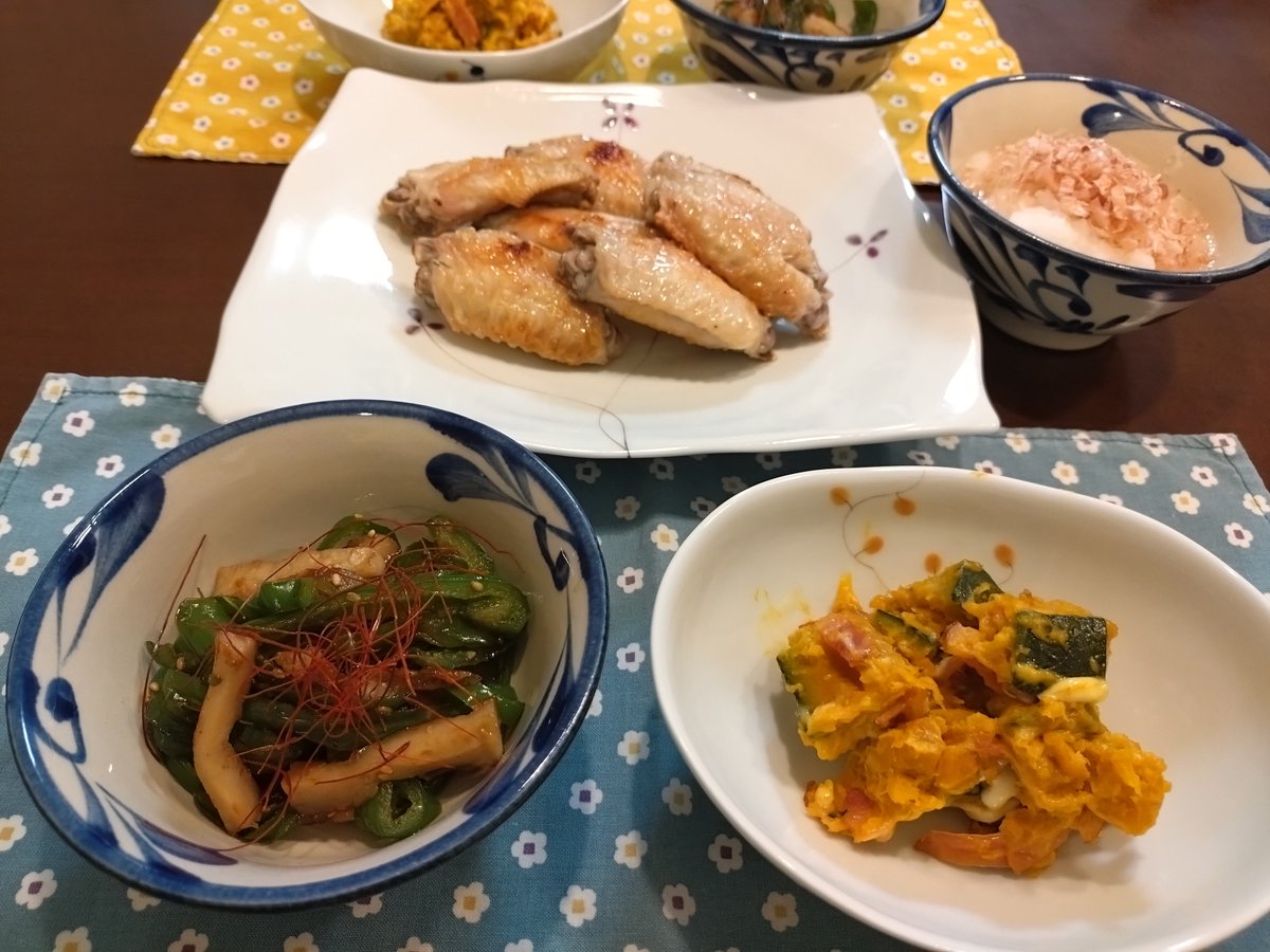 yutatsu2_5's tweet photo. 今日は一日雨で涼しい
最近はこんなご飯

手羽先のグリル焼き
麻婆豆腐
#おうちごはん #お腹ペコリン部 https://t.co/K1CFEuacW2