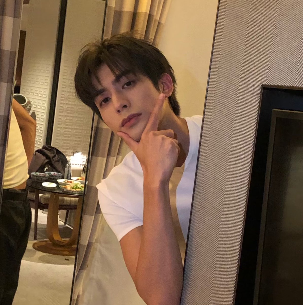 RungMy's tweet photo. พี่หลงหลงในวัยฉามขวบ 🥹🐉 https://t.co/sEhK5ylMds