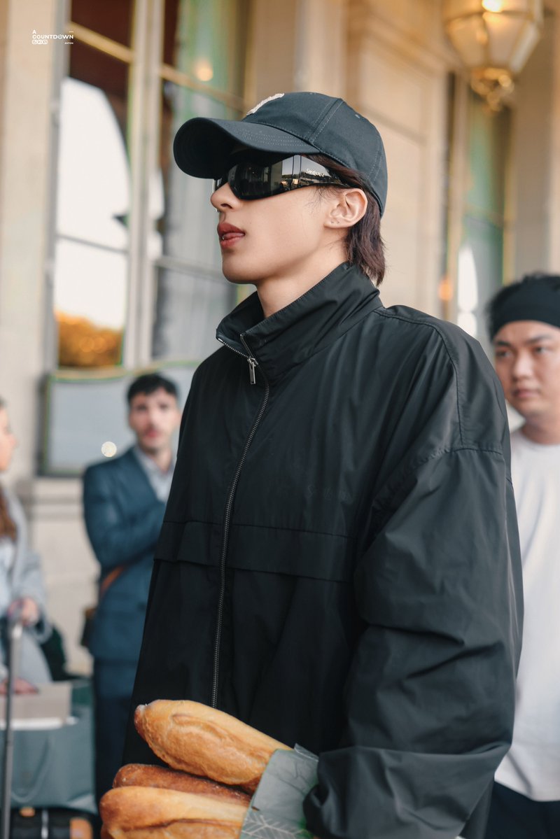 ACOUNTDOWN321's tweet photo. 260929

#ANTON #앤톤 #찬영 #RIIZE #라이즈 #ANTONxSaintLaurent https://t.co/H4q8YQIVGp