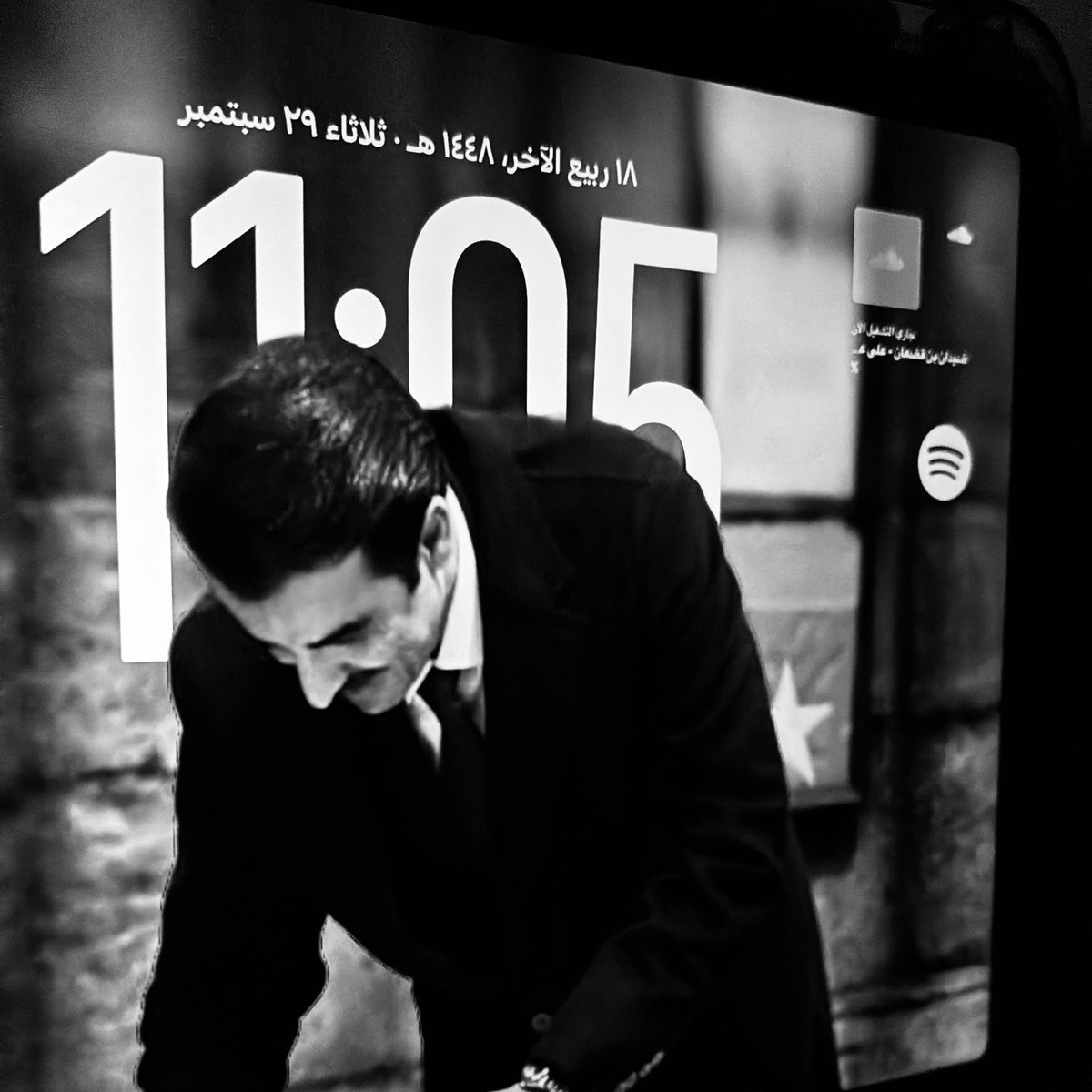 a_xiil27's tweet photo. قطـر ، و القصيد إلِّا حروف وحكي ينقال ! 
وأنا كالفقير اللي بْيدك شربي وزادي 

كأن المحبة فيك ؛ سيرة، وورث أجيال 
ورثته من أجدادي ، وبيدوم لـ أحفادي https://t.co/l4Qprbbehp