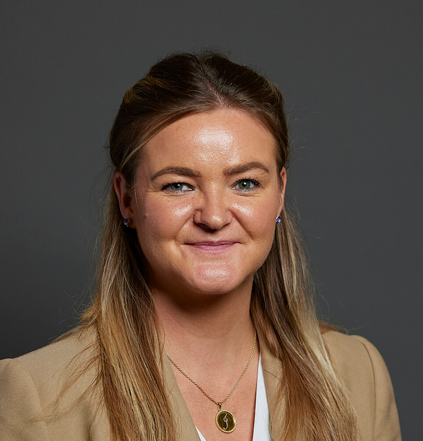 PWestoff's tweet photo. Fabian Society member & Neo-Communist Labour MP Jenny Riddell-Carpenter @Jenny4SuffCoast on the "Far-Right" English:

"It'll be that warm ale, a black Labrador by your feet in a pub that doesn't exist... a very Far-Right nostalgic vision of Britain that we don't want to have and never really existed."

This is why Neo-Communist Labour is at war against pubs, by the way. They are not politicians in the usual sense. They are Revolutionaries - who can only be defeated by Counter-Revolutionaries. Pubs are meeting places for counter-revolutionaries. Ergo, they must be vapourised.

There are millions of us and just a statistical handful of Revolutionary Leftists. We CAN rise up and remove them if we really wanted to.

Native Brits need to understand this.