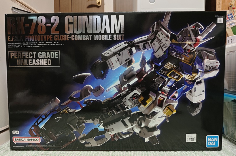 nekotama_100613's tweet photo. やったぜ。近場で見つけて金取りに帰って買ってきた。発売当初より値上がってるのね。これで私の最高購入プラモ金額を２倍くらい更新。まぁ、最近のプラモも普通に高いよね。なんか連続でプラモが来るから当分は触れないけど、絶対に作るのだ。 https://t.co/w4vuyjWSch