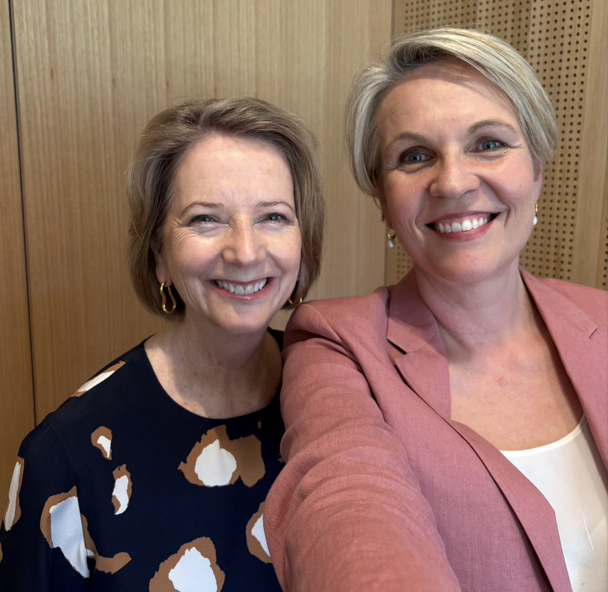 tanya_plibersek's tweet photo. Happy birthday to an icon. 

Fellow member of the class of 98. 

A compassionate leader with unparalleled grit. 

Most importantly, a thoroughly decent person and friend. https://t.co/3hGfFTOPHP