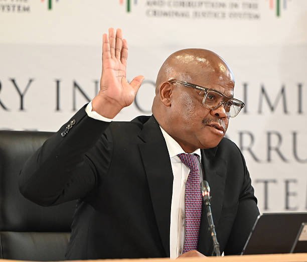 AdvoBarryRoux's tweet photo. How can construction companies finish projects when they have to pay R200 million extortion fee on a R500 million project? This is why so many projects are abandoned even though municipalities already paid out our tax money. South Africa will never develop. #MadlangaCommission https://t.co/RTSAcZOg02