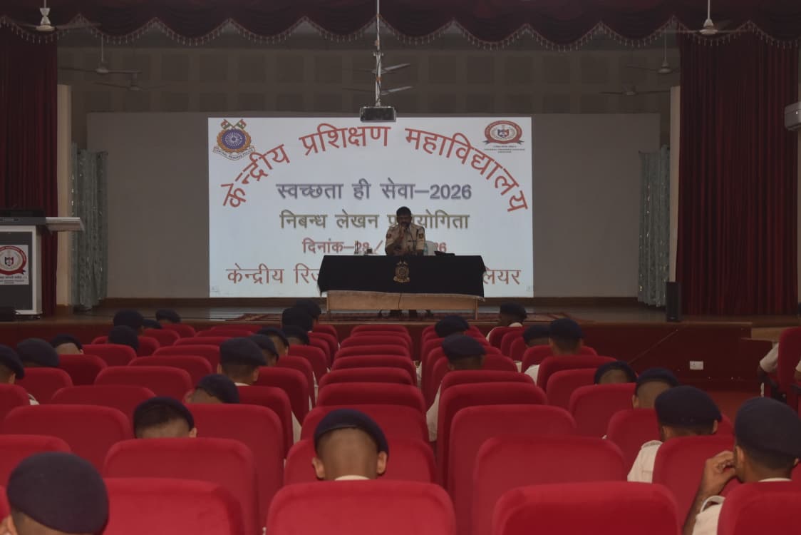 CtcGwalior's tweet photo. स्वच्छता ही सेवा अभियान के तहत केंद्रित प्रशिक्षण महाविद्यालय ग्वालियर में एक निबंध प्रतियोगिता का आयोजन किया गया जिसमें  सभी लोगों मैं बढ़-चढ़कर हिस्सा लिया और जीवन स्वच्छता से  संबंधित अपने विचार उजागर किया और प्रतियोगिता को सफल बनाया । https://t.co/RolkoWOM87