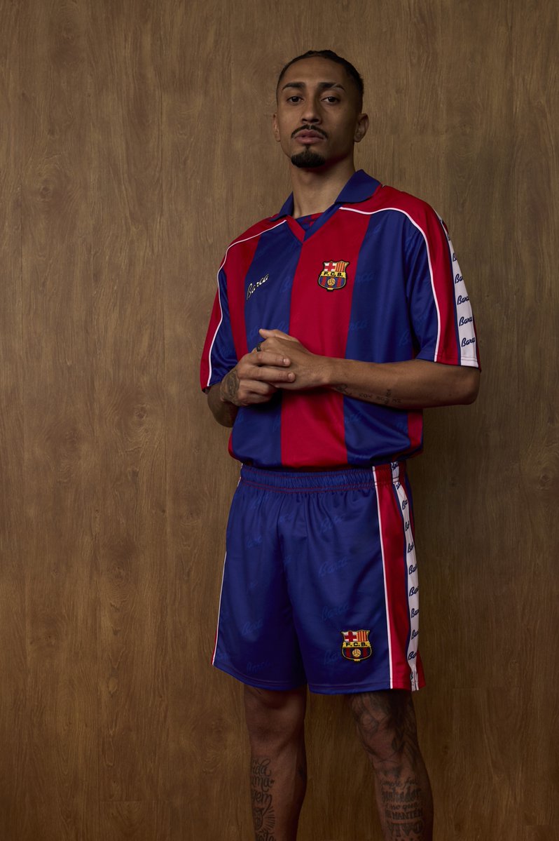 FCBarcelona's tweet photo. Wear the history ✨

The new 1992/95 retro collection is now available at Barça Botiga! 💙❤️

🛒 https://t.co/RH1FX38m1r https://t.co/7ZwYhZrdHO