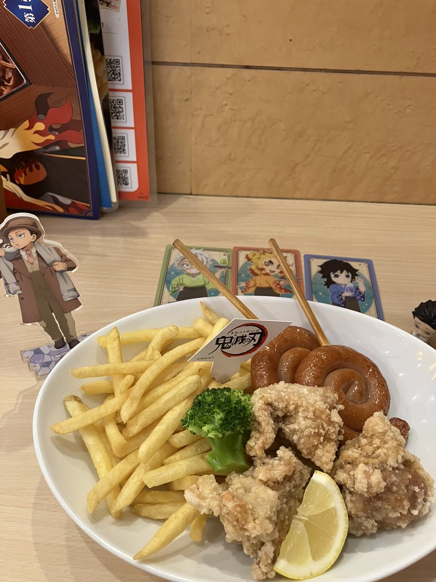 Ameka410's tweet photo. 載せきれなかった笑笑
毎回ワクワク楽しみでした♡
地方民にとって唯一の鬼滅イベントで楽しかった💕

#鬼滅の刃ジョイフルコラボ https://t.co/dcueAQJEpu