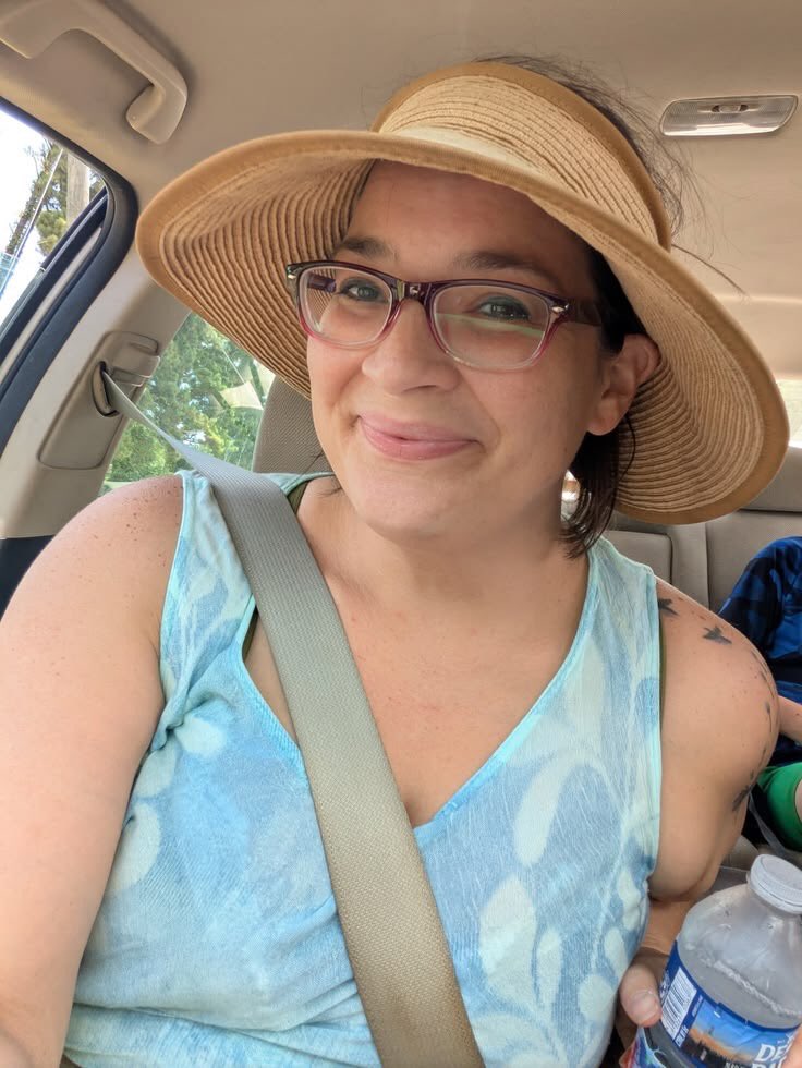MikhaelaHannah's tweet photo. On my way to work,how’s it going over there? https://t.co/iRMjJFdCb5
